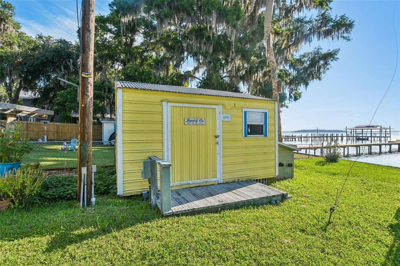 21 S Lake Street, Crescent City, FL 32112 Photo
