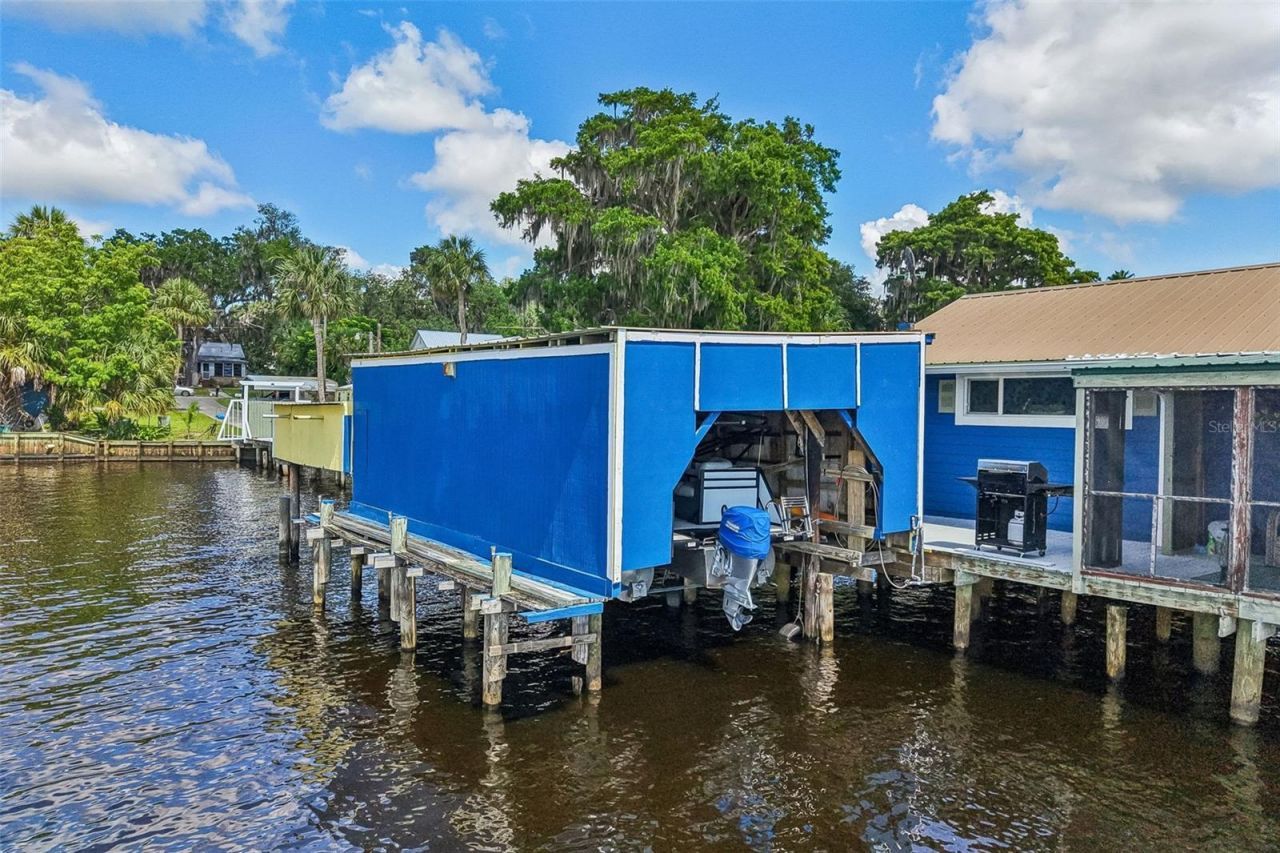 21 S Lake Street, Crescent City, FL 32112 Photo