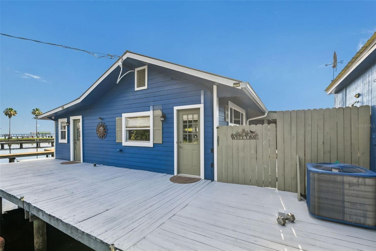 21 S Lake Street, Crescent City, FL 32112 Photo