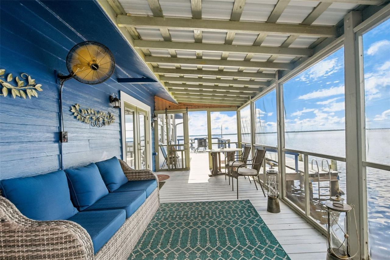 21 S Lake Street, Crescent City, FL 32112 Photo