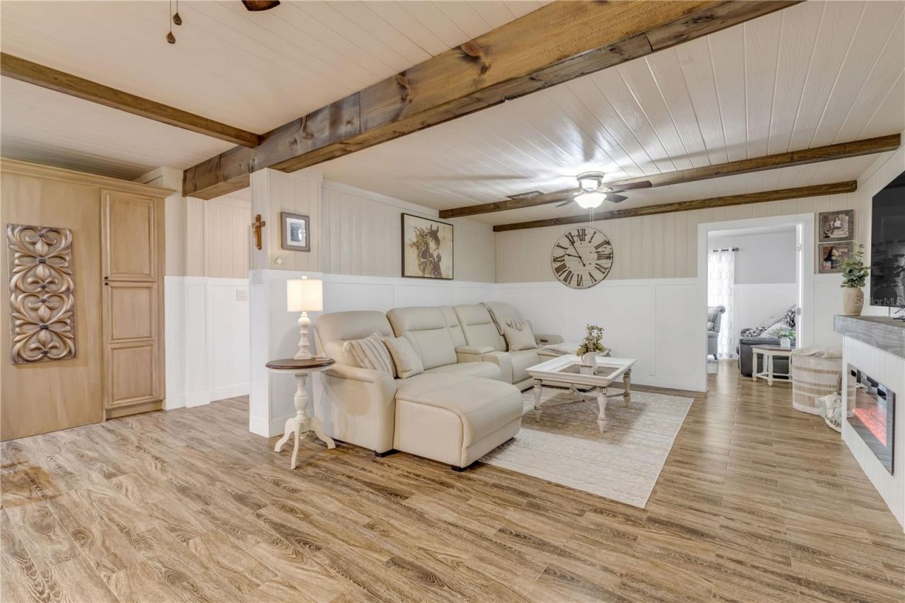 2195 W Poinsettia Drive, Port Orange, FL 32128 Photo