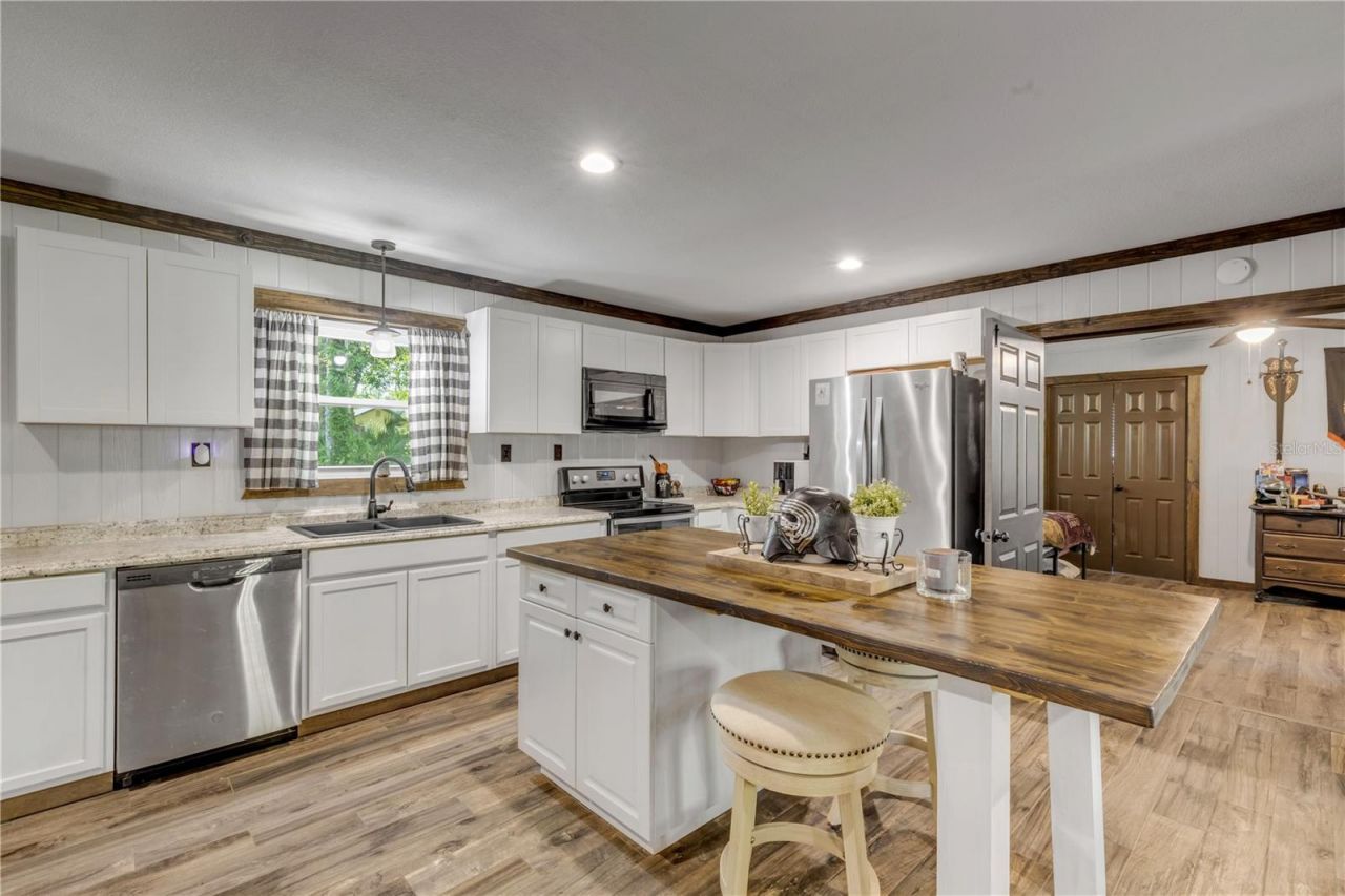 2195 W Poinsettia Drive, Port Orange, FL 32128 Photo