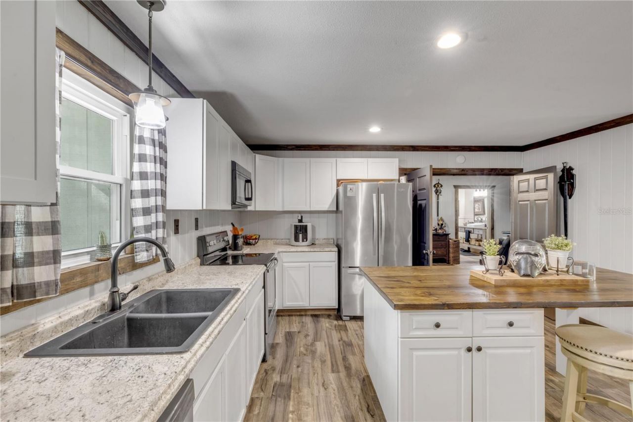 2195 W Poinsettia Drive, Port Orange, FL 32128 Photo