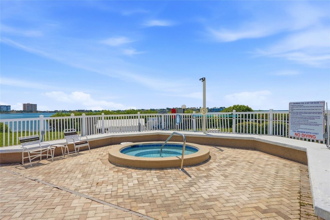 6105 Palma Del Mar Boulevard S, Unit 219, Saint Petersburg, FL 33715 Photo