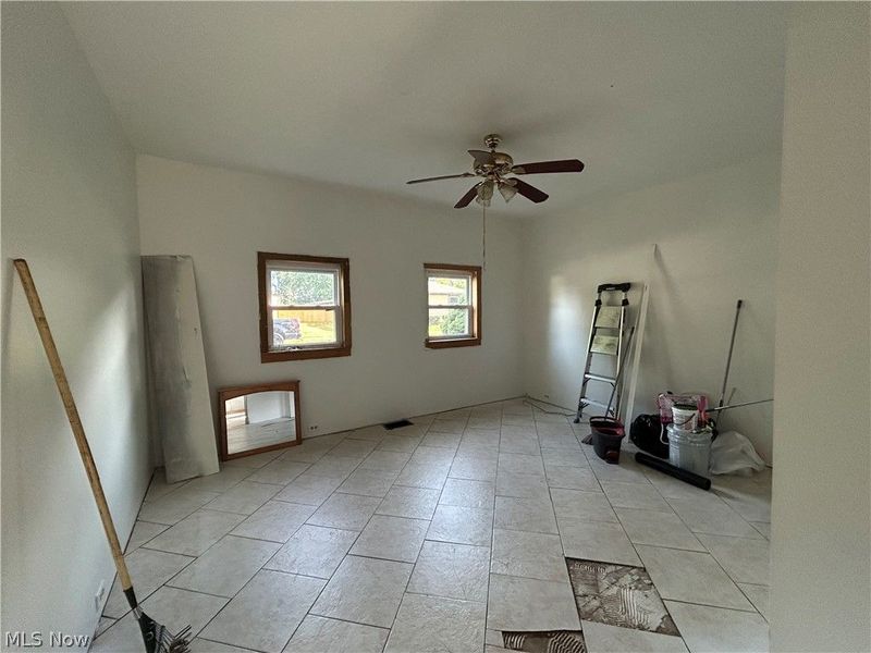 341 Saint Clair Avenue SW, New Philadelphia, OH 44663 Photo 2