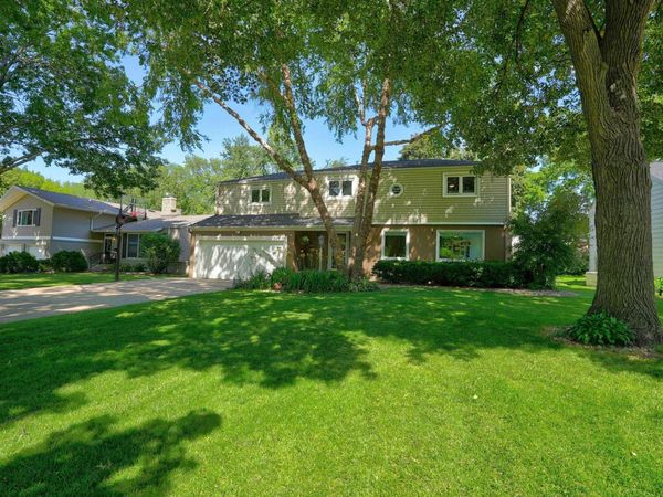 765 Prospect Blvd, Waterloo, IA 50701