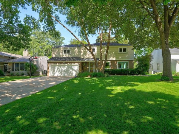 765 Prospect Blvd , Waterloo, IA 50701