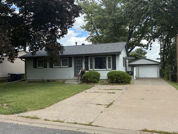 721 Highview Drive , Clinton, IA 52732