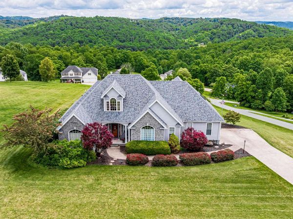 8 Allen Circle, Fairmont, WV 26554