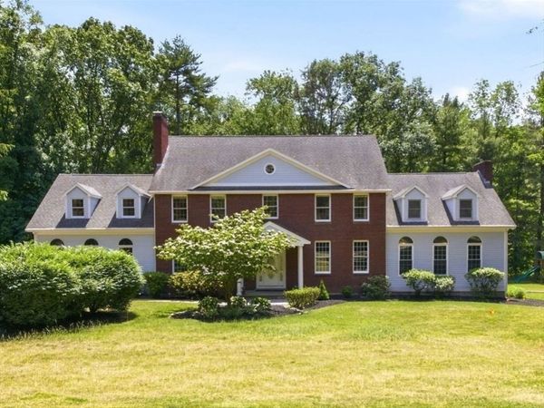 3 Windsor Drive, Foxboro, MA 02035