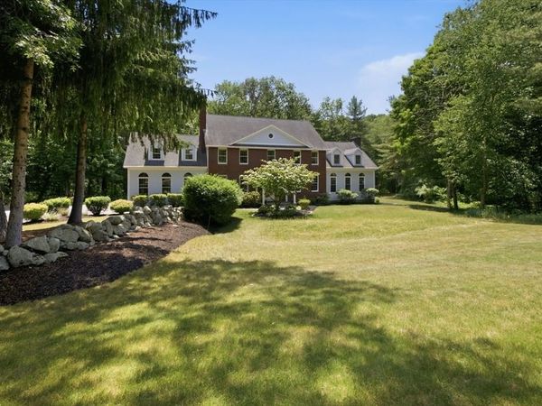 3 Windsor Drive, Foxboro, MA 02035