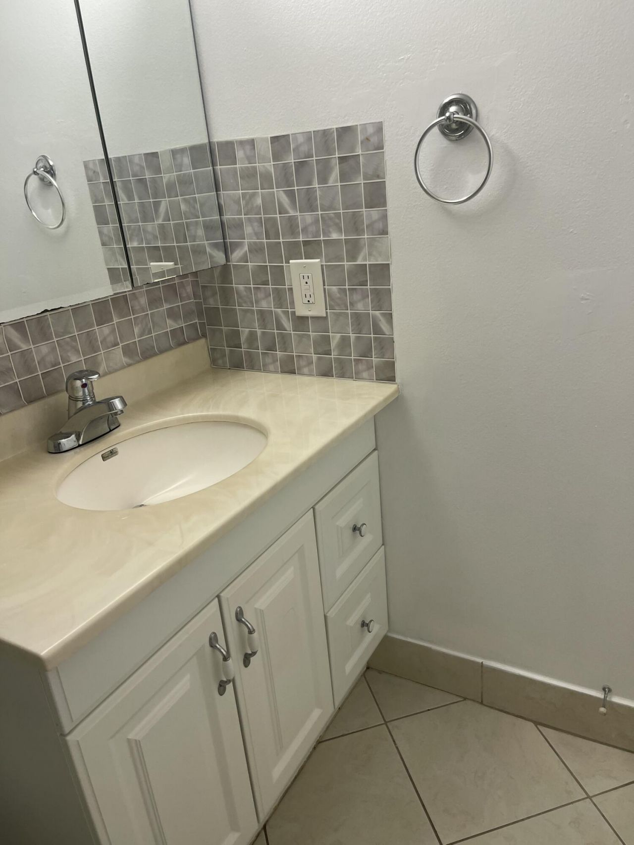 801 Three Islands Boulevard, Unit 306, Hallandale Beach, FL 33009 Photo