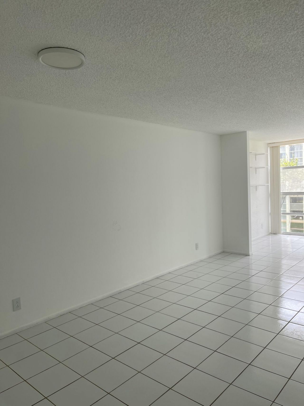 801 Three Islands Boulevard, Unit 306, Hallandale Beach, FL 33009 Photo
