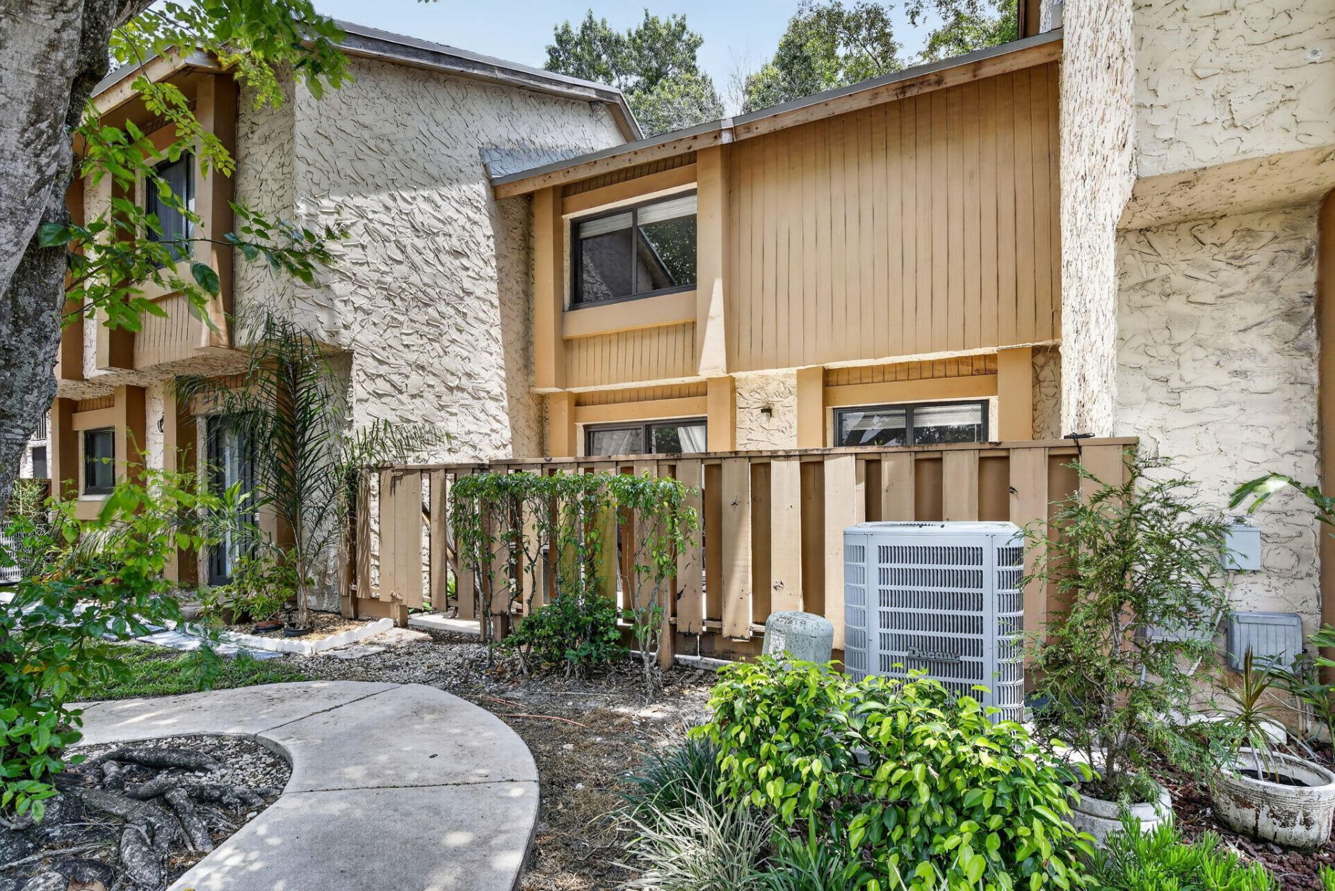 124 Wimbledon Lake Drive, Plantation, FL 33324 Photo