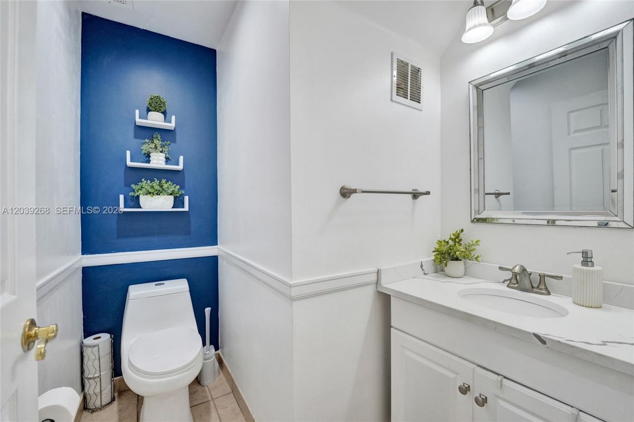 806 NW 208th Way , Pembroke Pines, FL 33029 Photo
