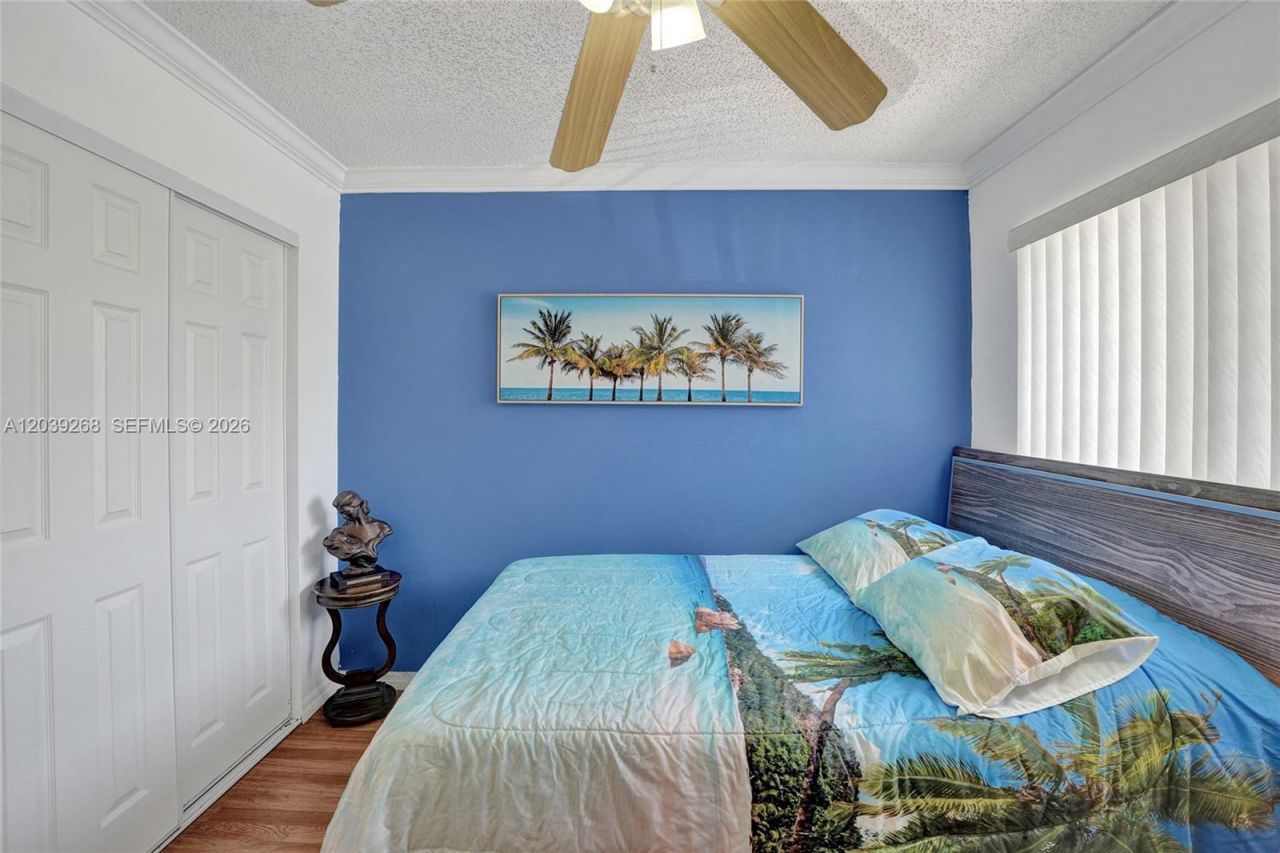 806 NW 208th Way , Pembroke Pines, FL 33029 Photo