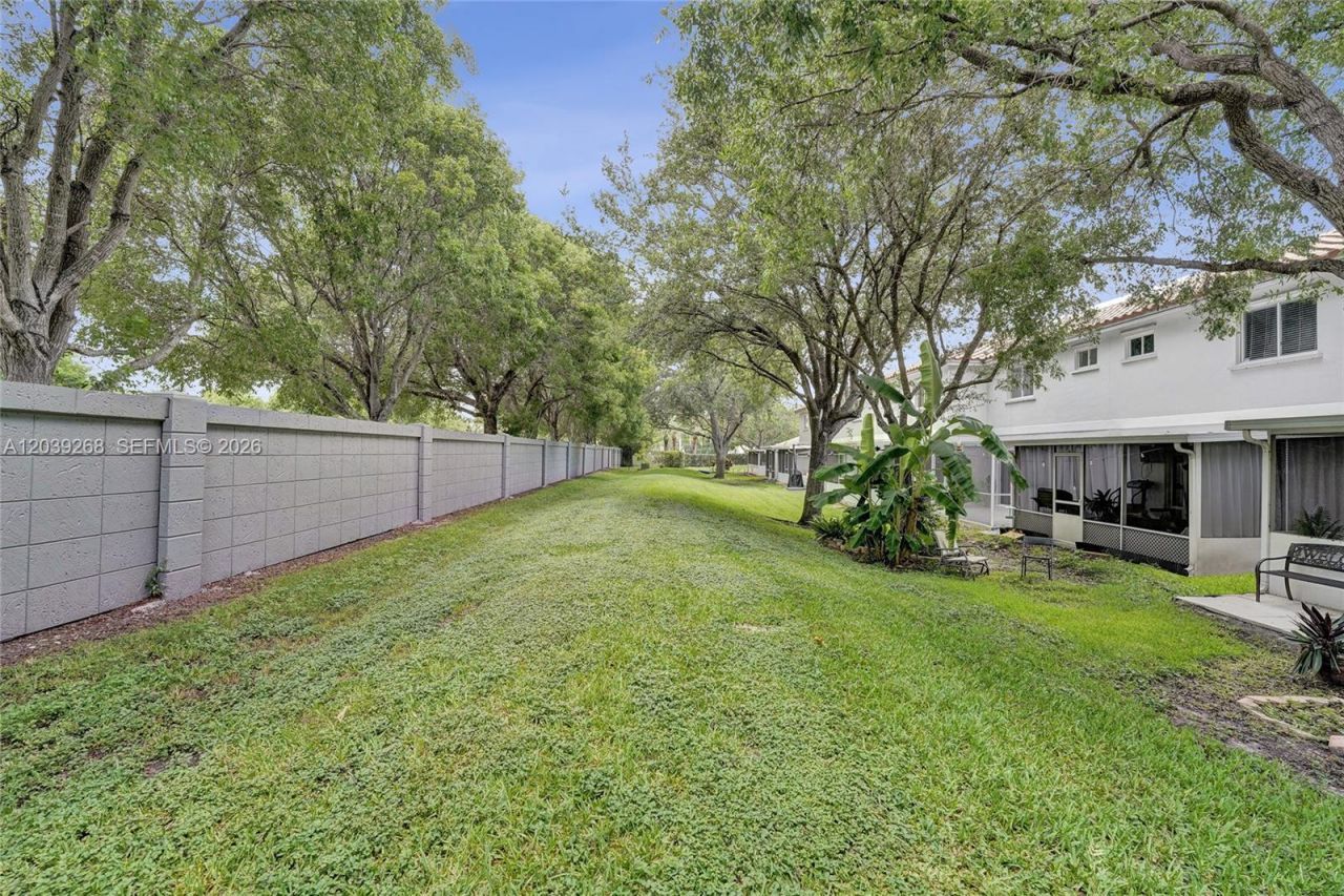 806 NW 208th Way , Pembroke Pines, FL 33029 Photo