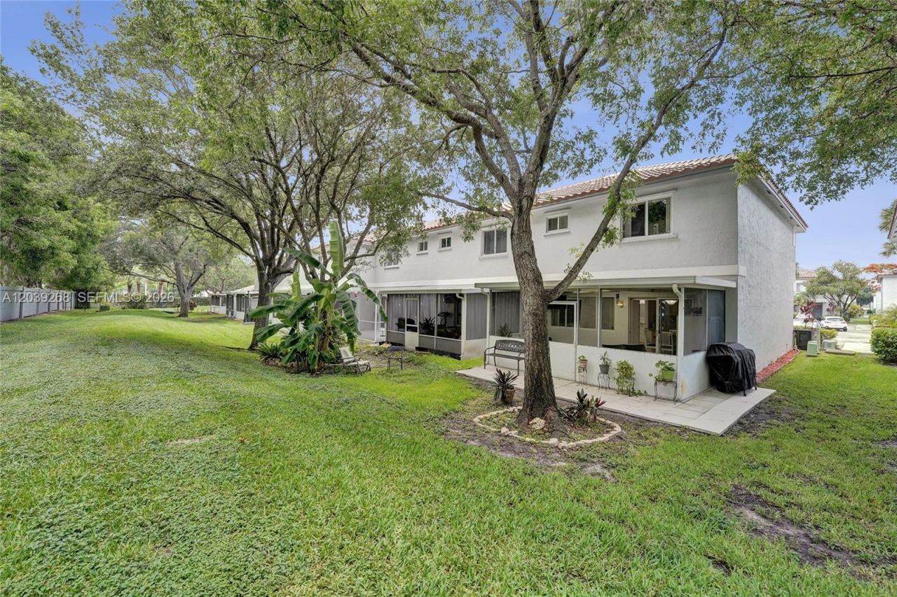 806 NW 208th Way , Pembroke Pines, FL 33029 Photo