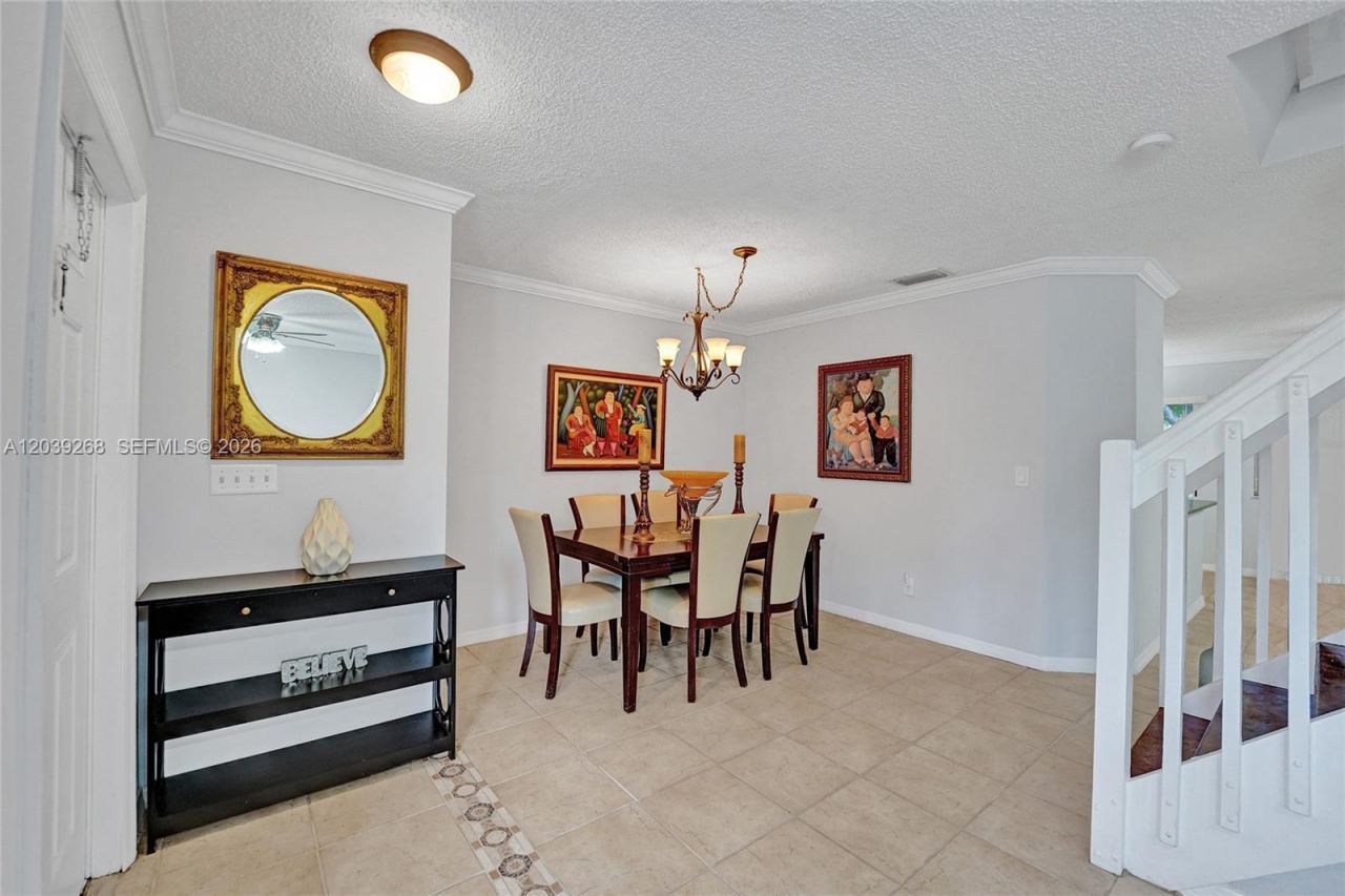 806 NW 208th Way , Pembroke Pines, FL 33029 Photo