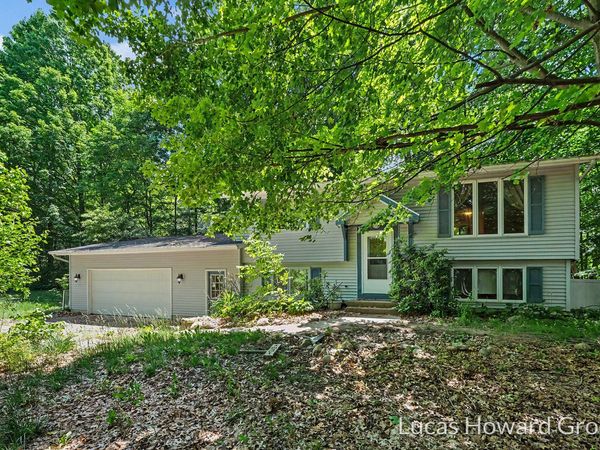 8750 Narnia Trail NE, Rockford, MI 49341