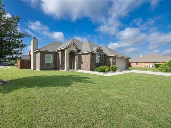 304 Hardeman Boulevard, Justin, TX 76247