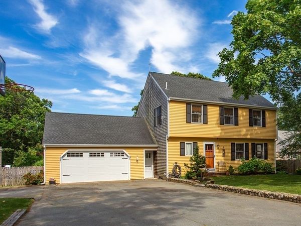 1 Ocean Dr, Mattapoisett, MA 02739