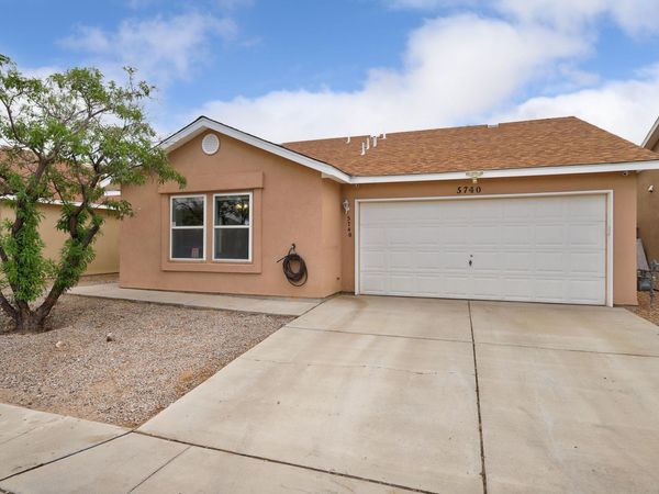 5740 Pinon Grande Road NW, Albuquerque, NM 87114
