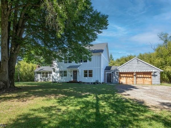 213 Old Turnpike Road, Tewksbury, NJ 07830