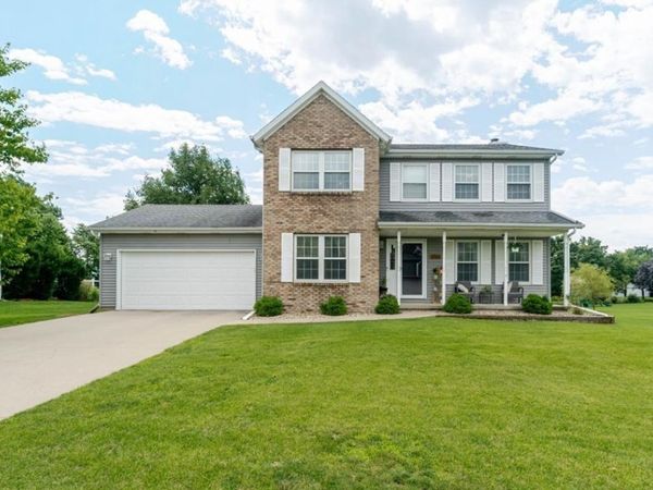 1914 Berkshire Gardens Cc Lane , Normal, IL 61761