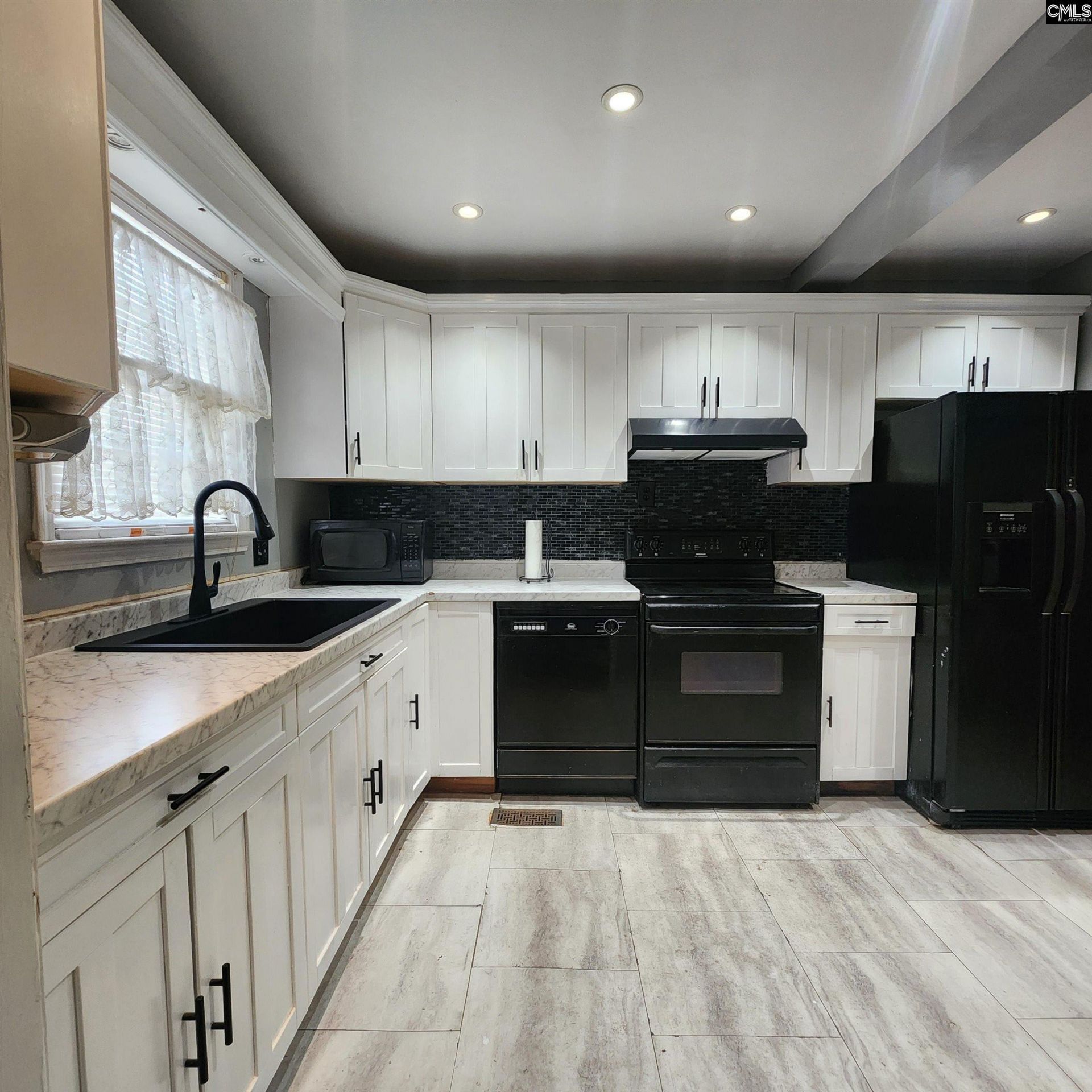 1290 Oaklane Drive  Photo 7