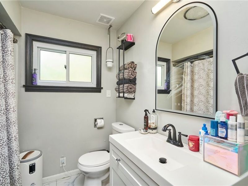 157 29th Street NW, Barberton, OH 44203 Photo 5