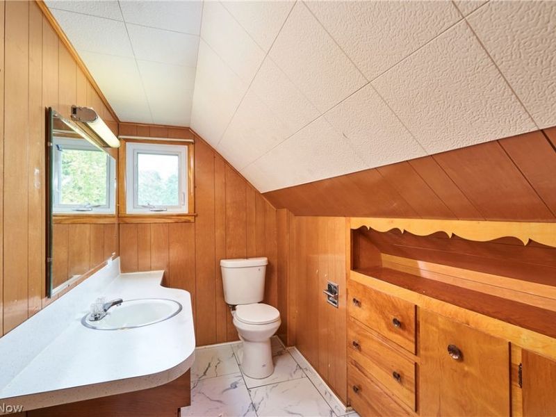 157 29th Street NW, Barberton, OH 44203 Photo 9
