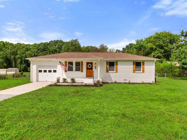 5006 Shaun Circle, Huntsville, AL 35811