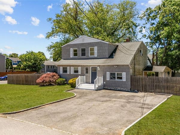 26 Bellwood Avenue , South Setauket, NY 11720