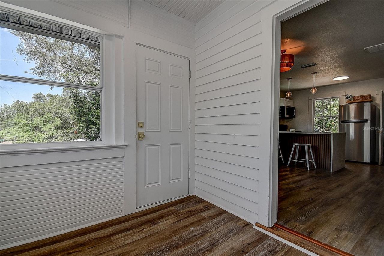 212 48th Street N, Saint Petersburg, FL 33713 Photo