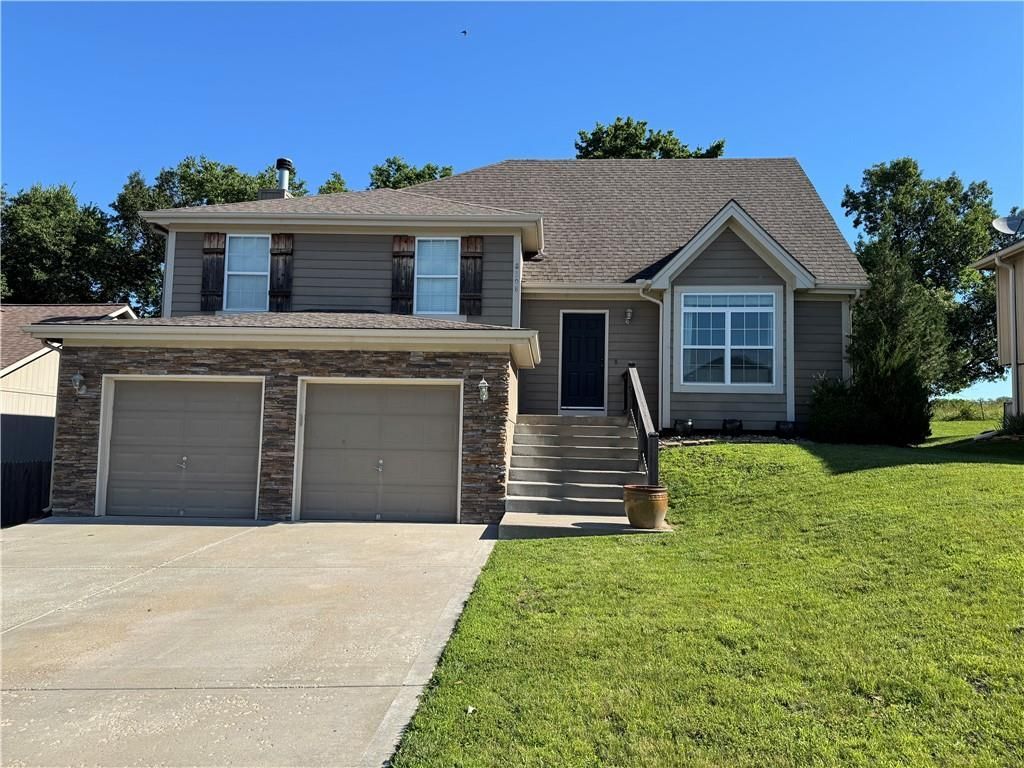 8308 NE 116th Street, Kansas City, MO 64157 Main Photo