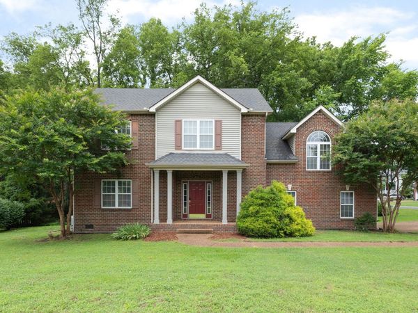 2571 Milton Ln, Thompsons Station, TN 37179