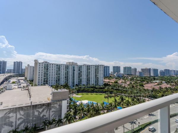 19201 Collins Avenue, Unit 1038, Sunny Isles Beach, FL 33160