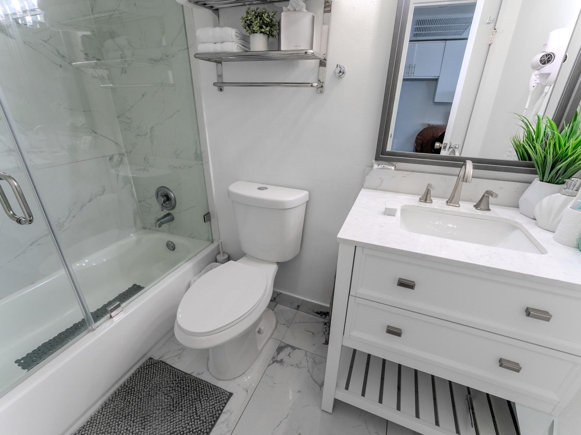 19201 Collins Avenue, Unit 1038, Sunny Isles Beach, FL 33160 Photo