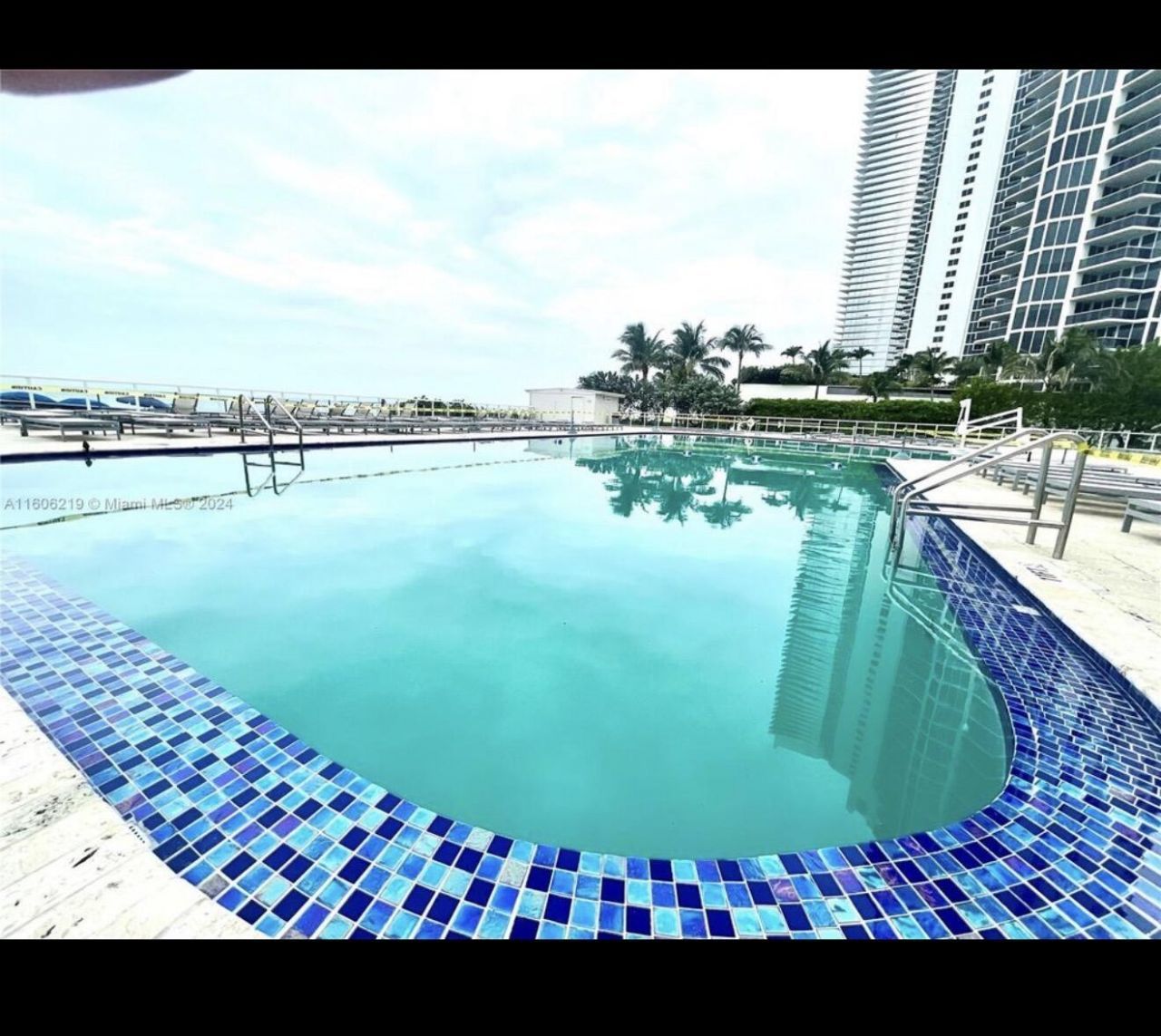 19201 Collins Avenue, Unit 1038, Sunny Isles Beach, FL 33160 Photo