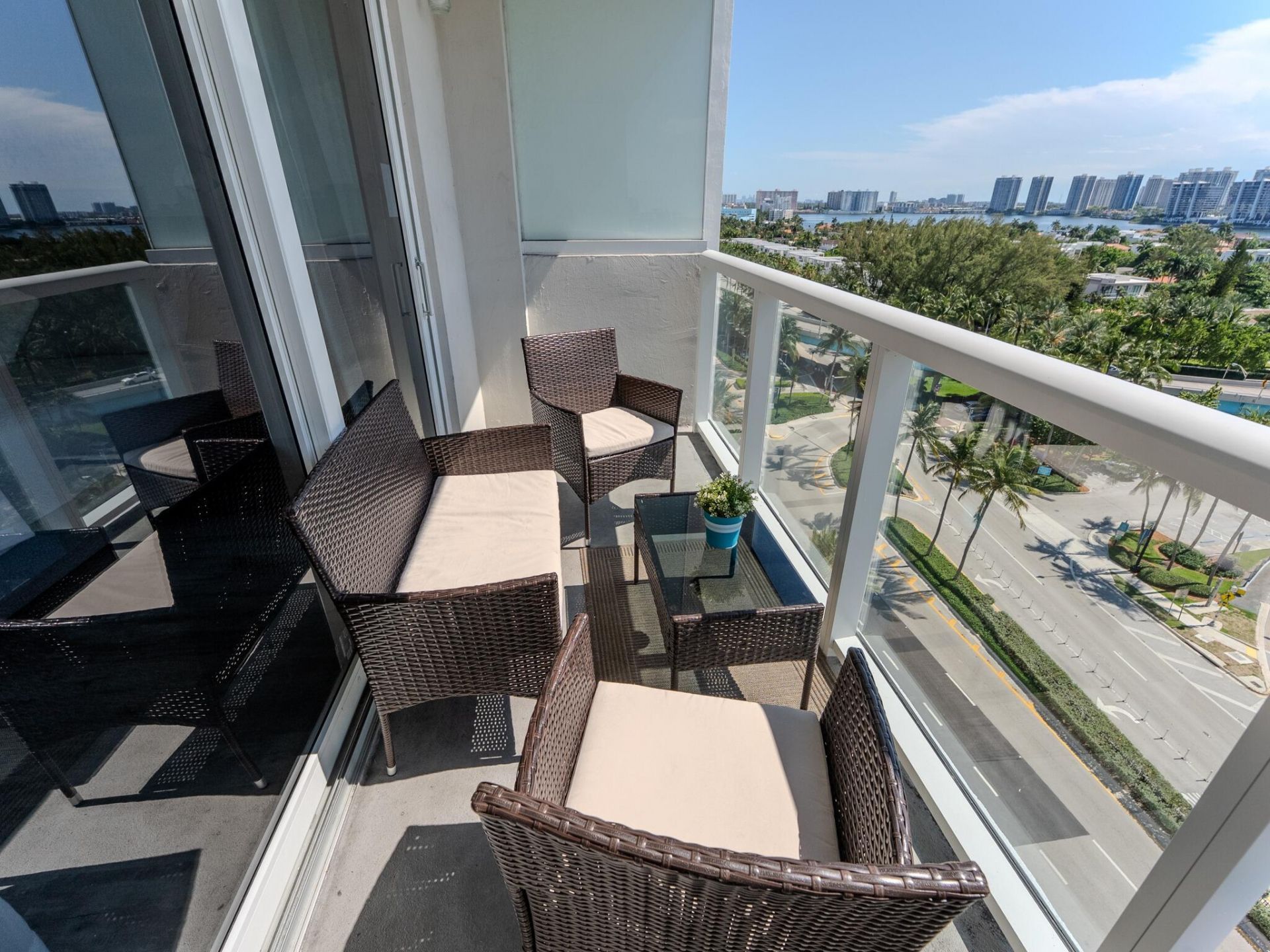 19201 Collins Avenue, Unit 1038, Sunny Isles Beach, FL 33160 Photo