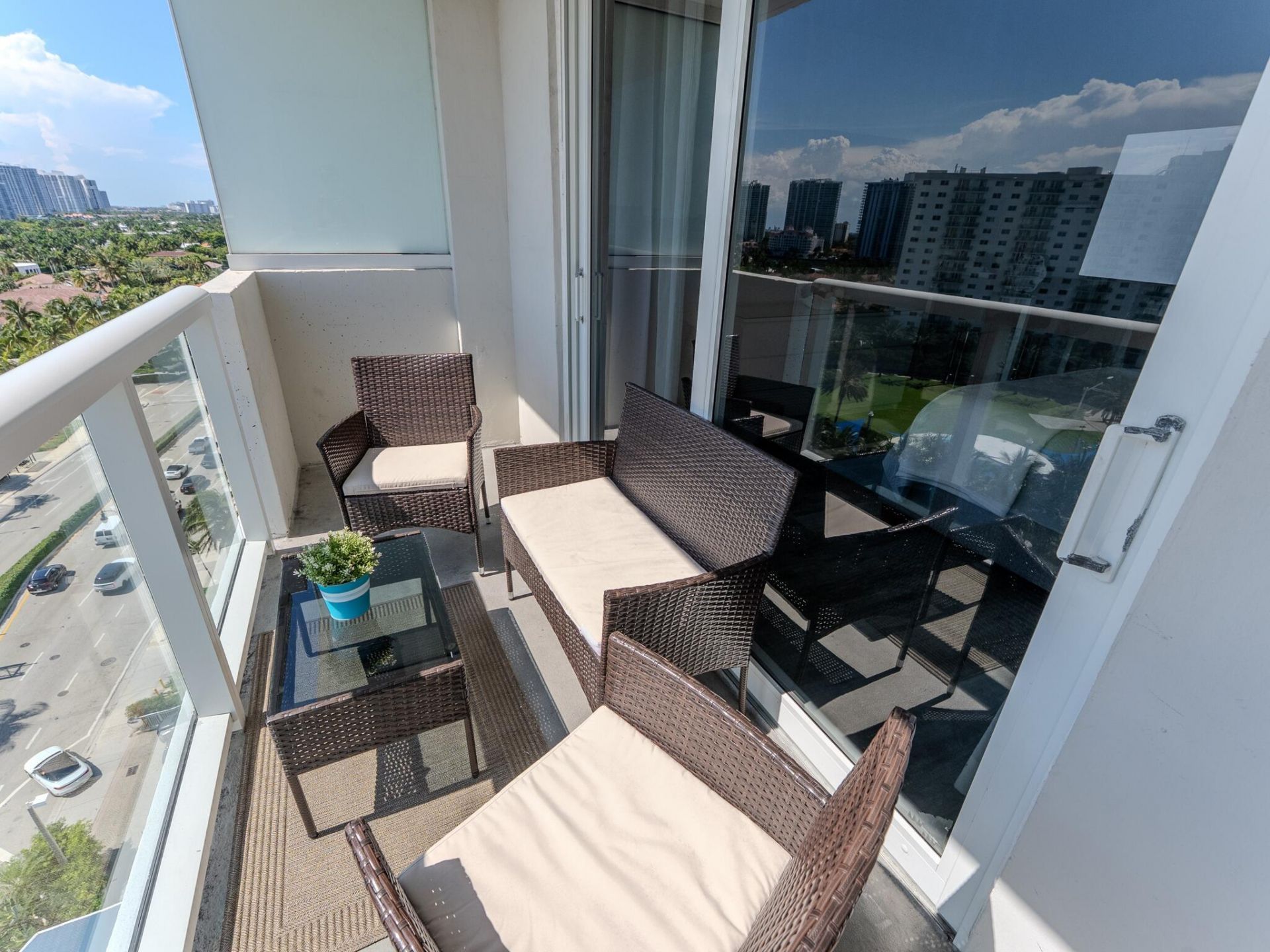 19201 Collins Avenue, Unit 1038, Sunny Isles Beach, FL 33160 Photo