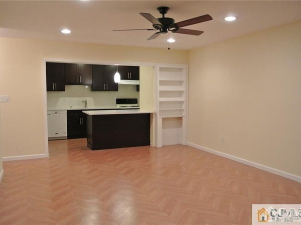 20-7 new Road , Kendall Park, NJ 08824