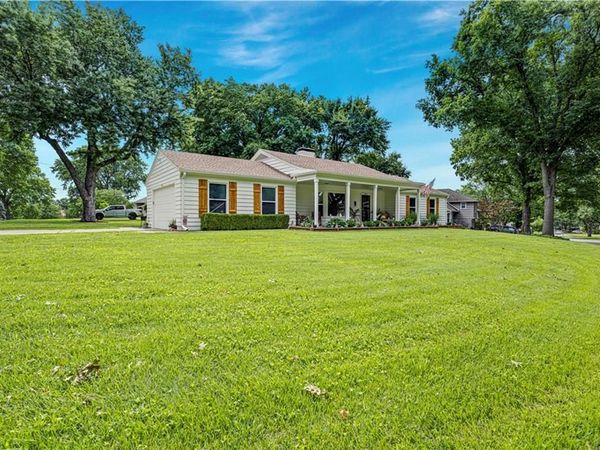 4901 Pawnee Drive, Roeland Park, KS 66205