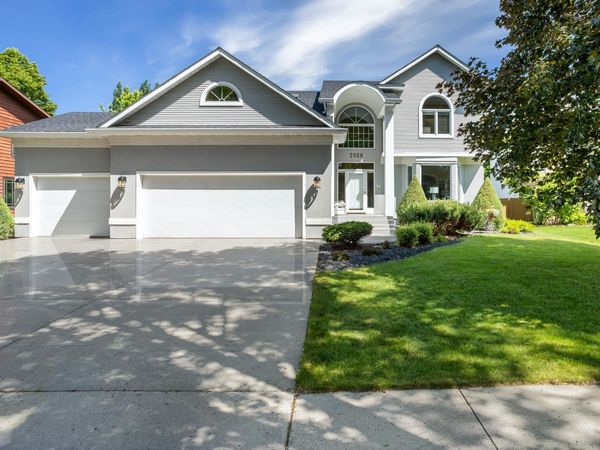 2938 Peterson Parkway N, Fargo, ND 58102