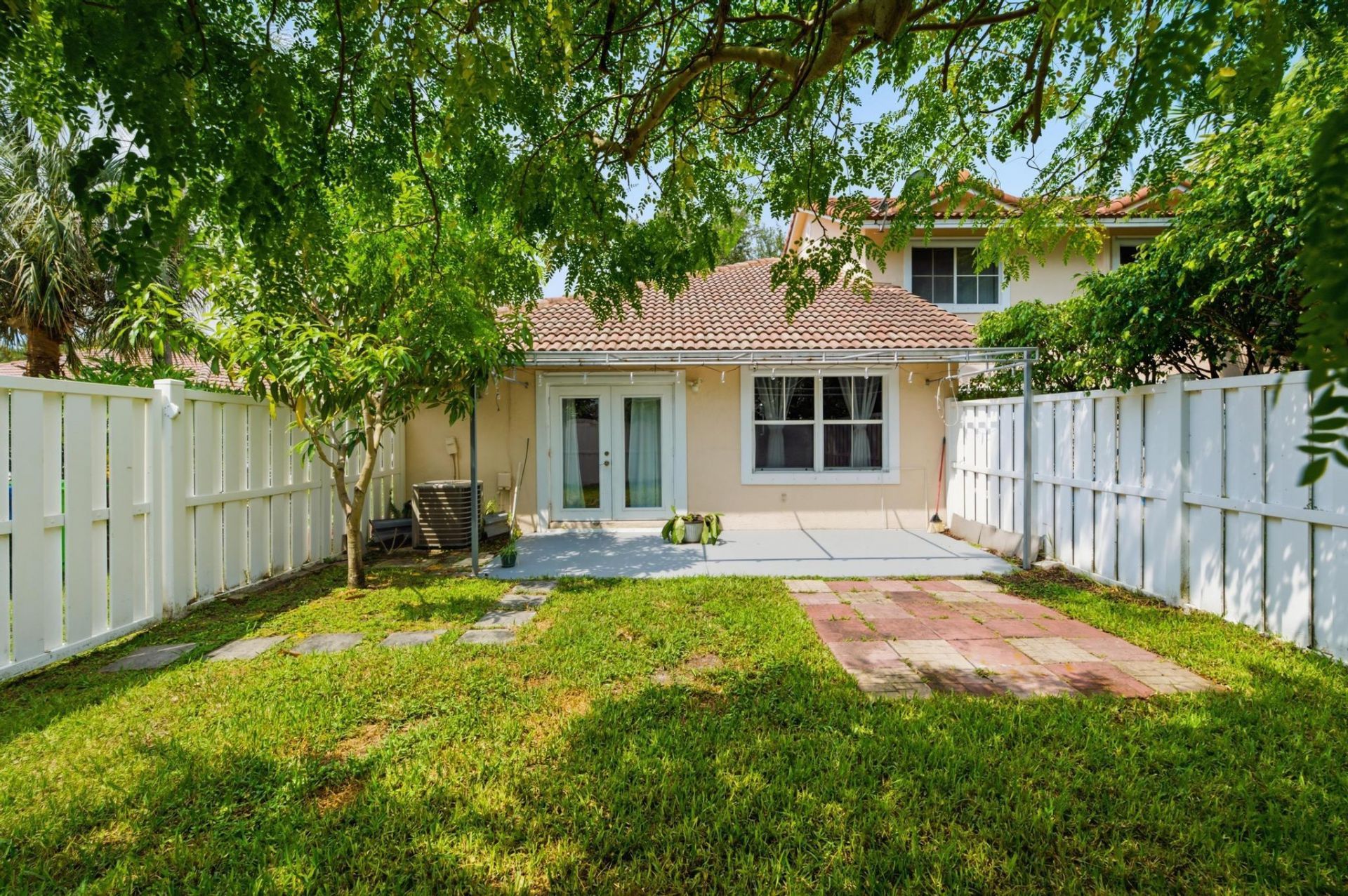 8417 NW 40th Court, Sunrise, FL 33351 Photo