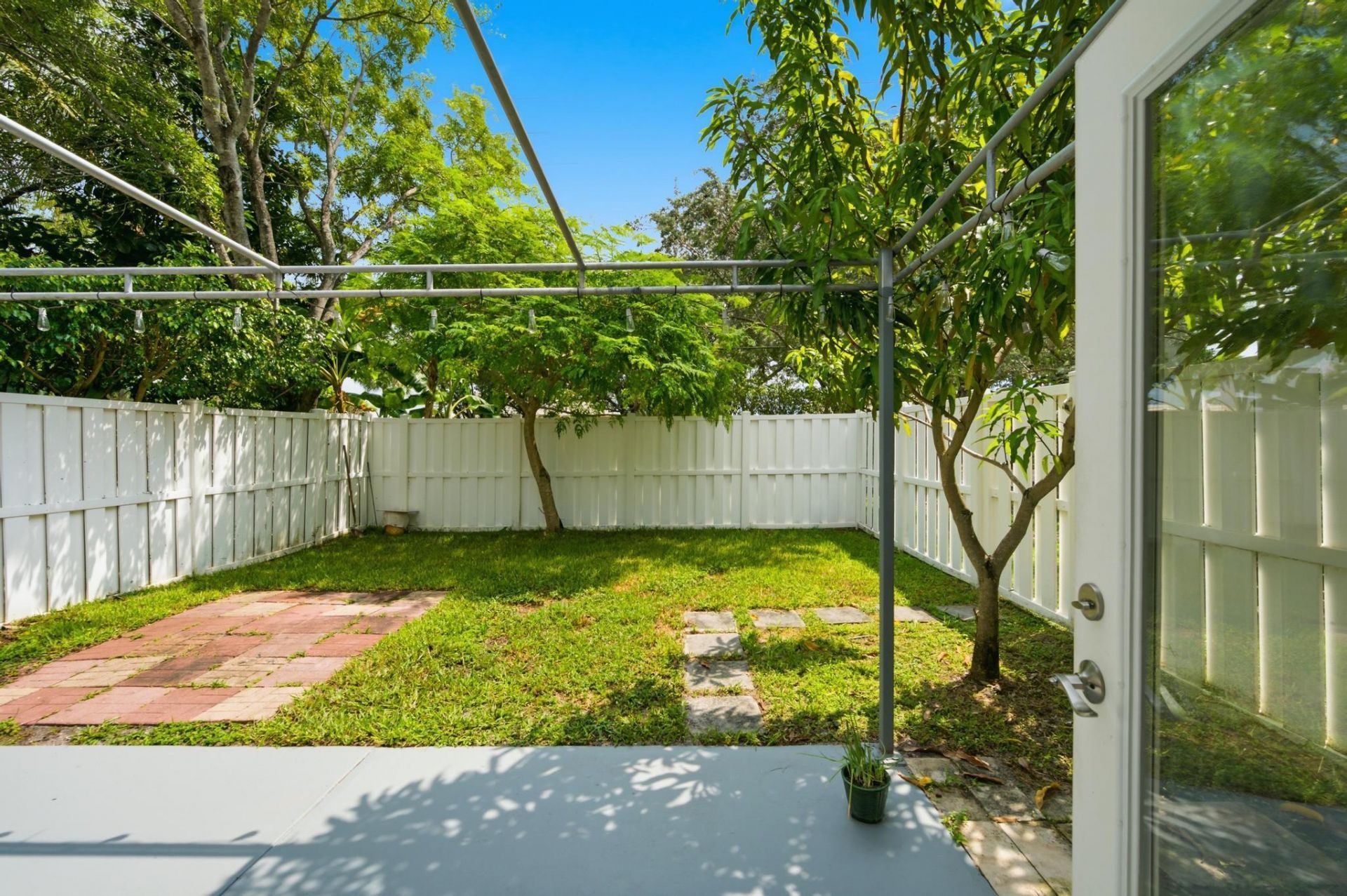 8417 NW 40th Court, Sunrise, FL 33351 Photo