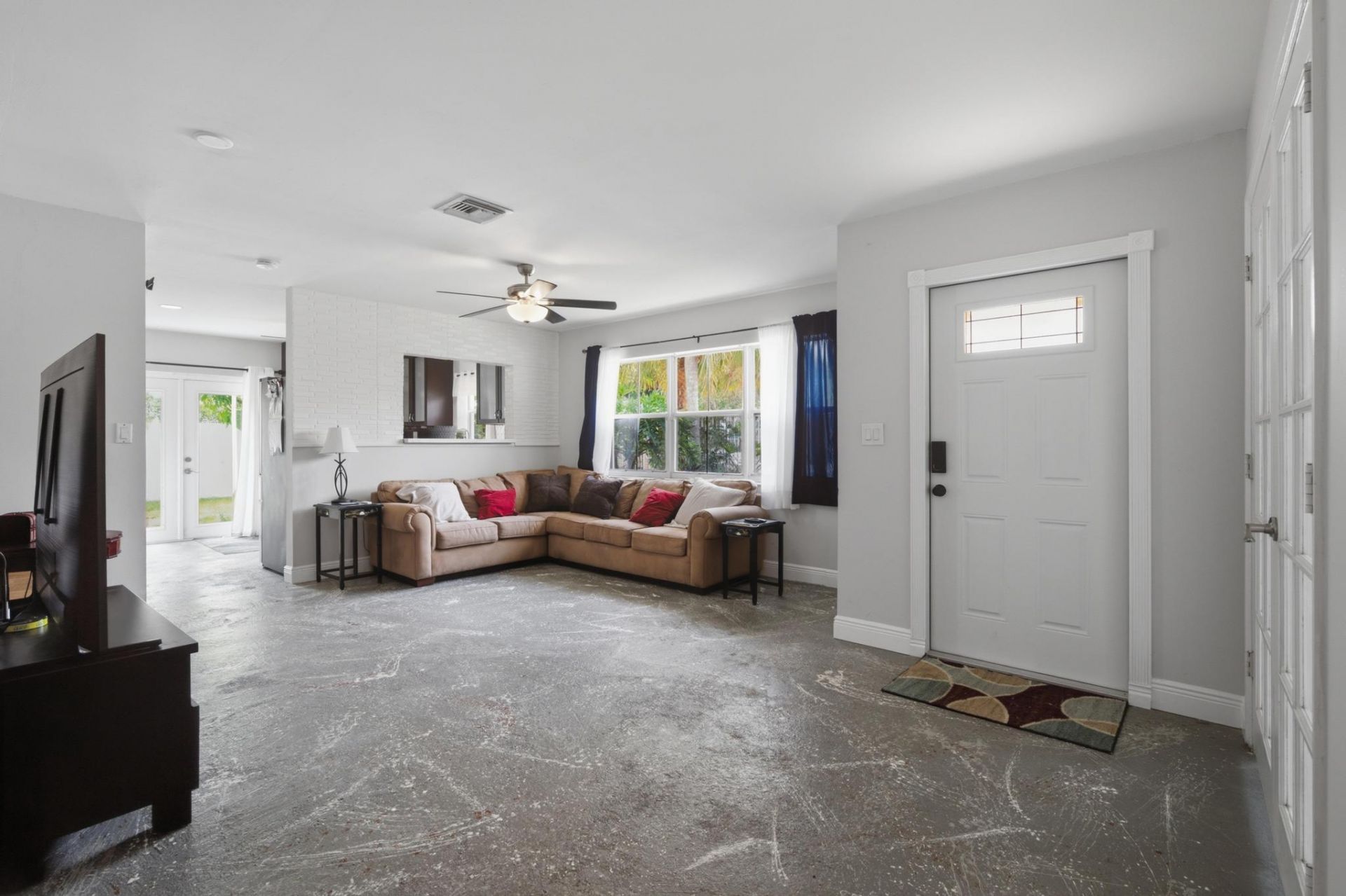 8417 NW 40th Court, Sunrise, FL 33351 Photo