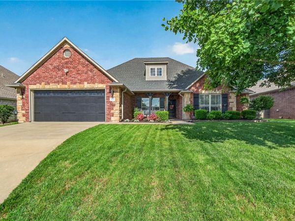 3713 N 2nd Place , Rogers, AR 72756