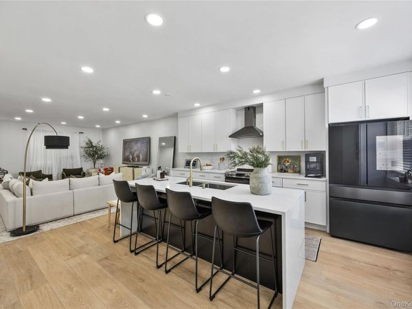 1518 Fielding Street , Bronx, NY 10469